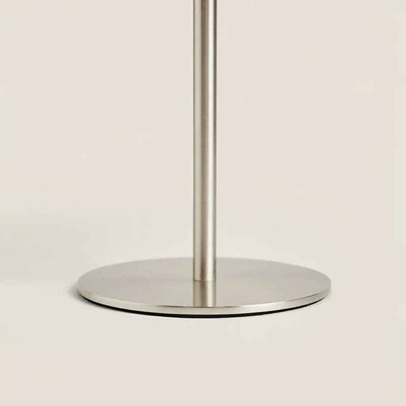 可調色溫和亮度的金屬檯燈