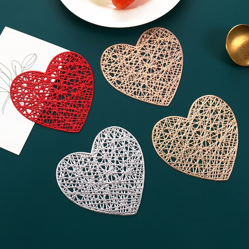 Heart-shaped placemats and coasters