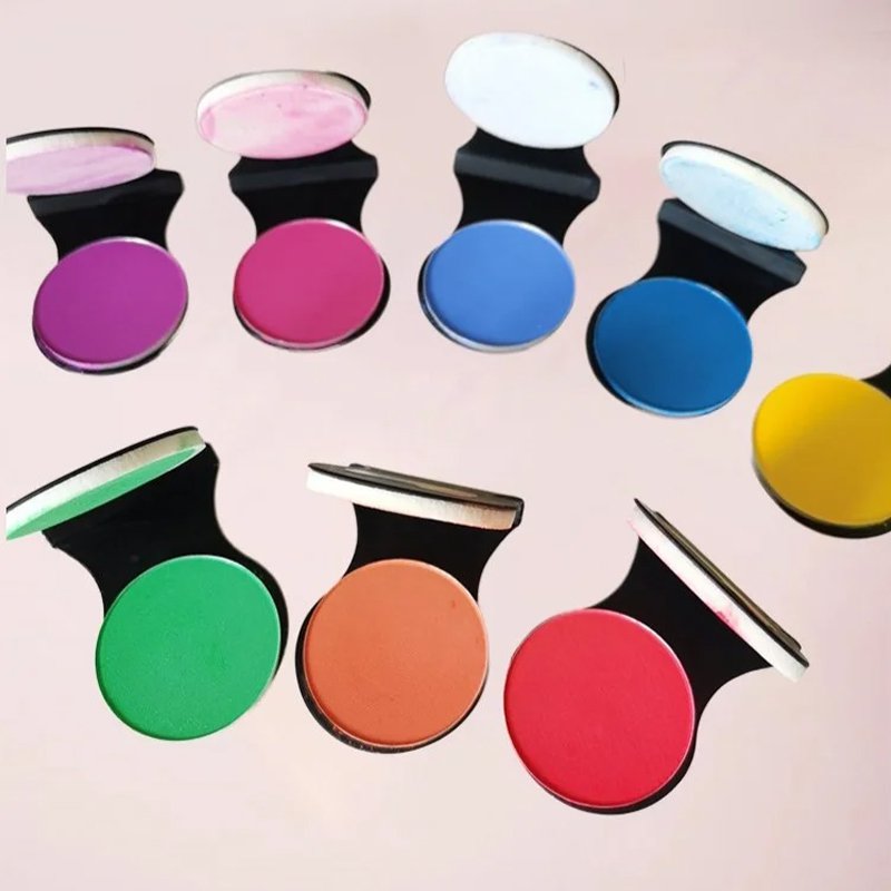 カラフルな使い捨てヘアクリーム