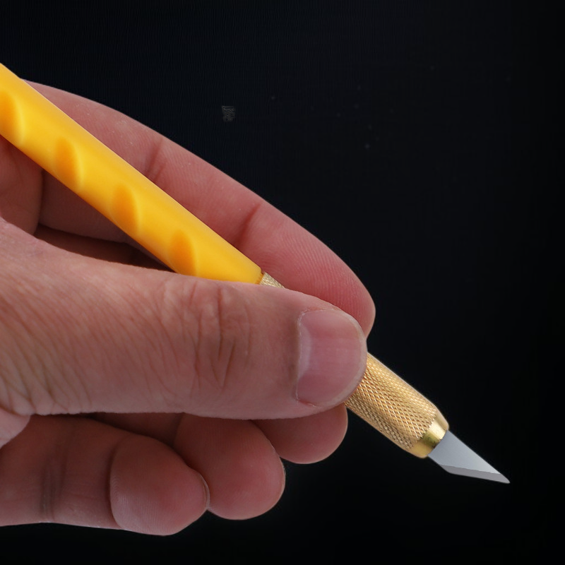 Carving knife for woodworking and crafts