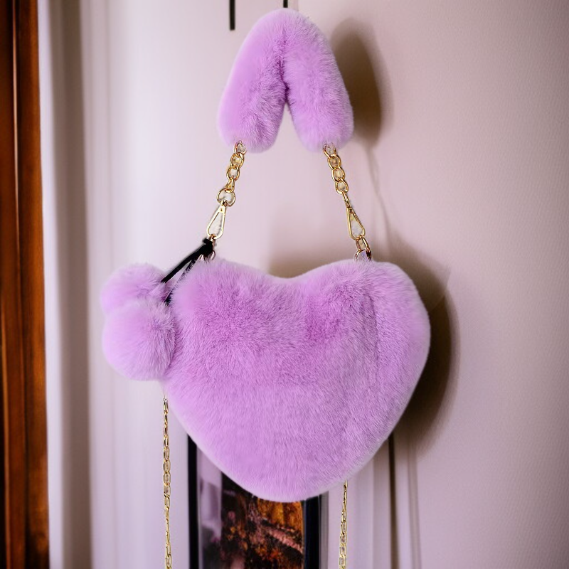 Damen Handtasche aus Plüsch mit Kette und Herzmotiv