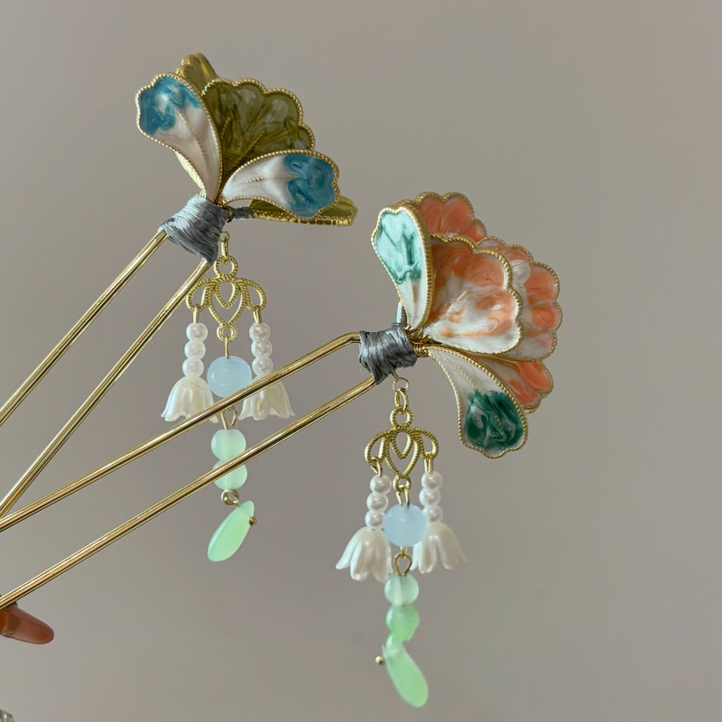 Spinka do włosów z frędzlami