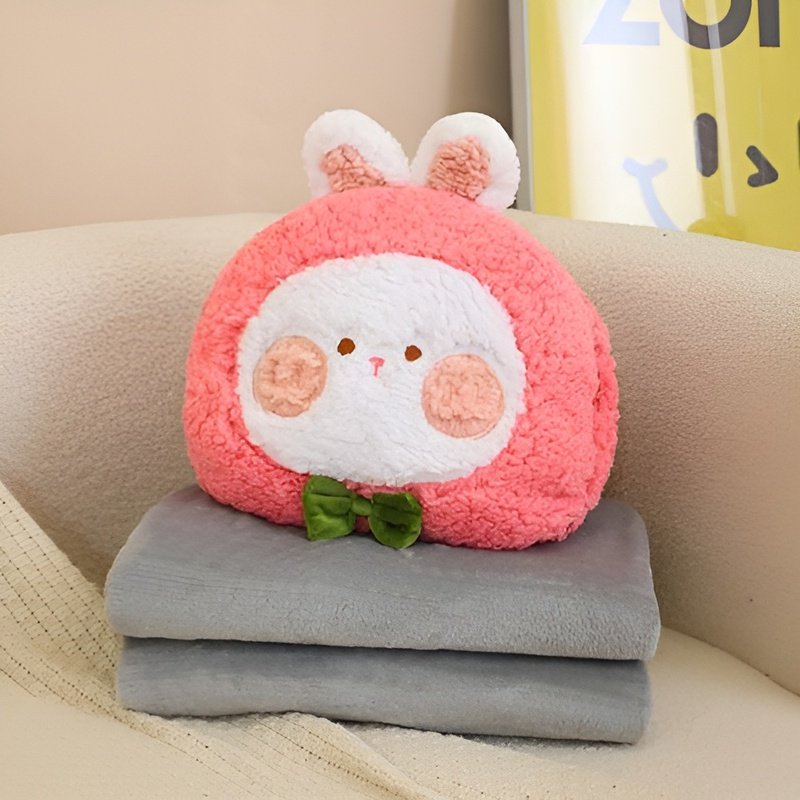 Summer cushions and quilts are a must-have for office naps