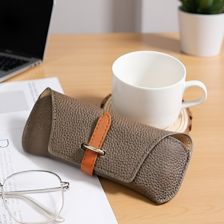 旅行に最適なサングラス収納バッグ