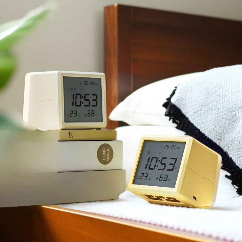 ワンタッチスイッチ操作の目覚まし時計