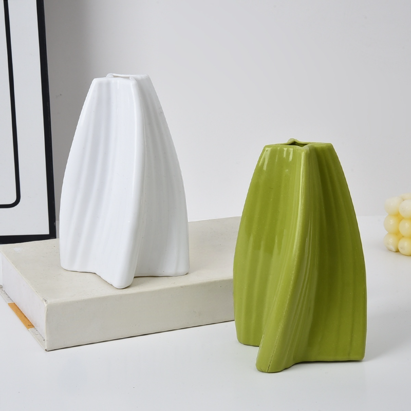 Dopamine-style vases