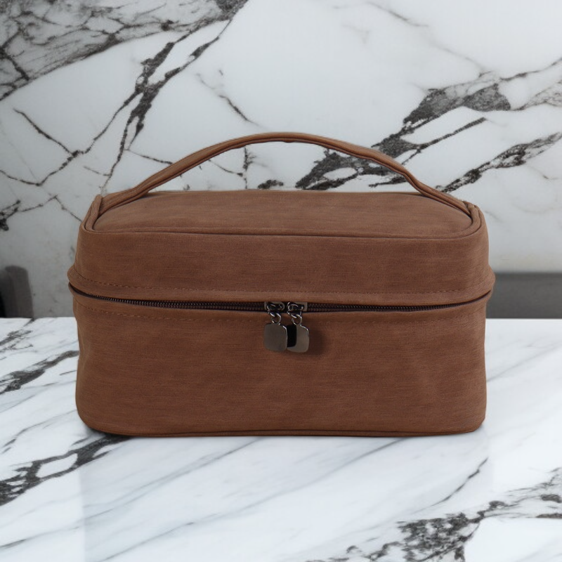 Multi layer dirt resistant wash and storage bag