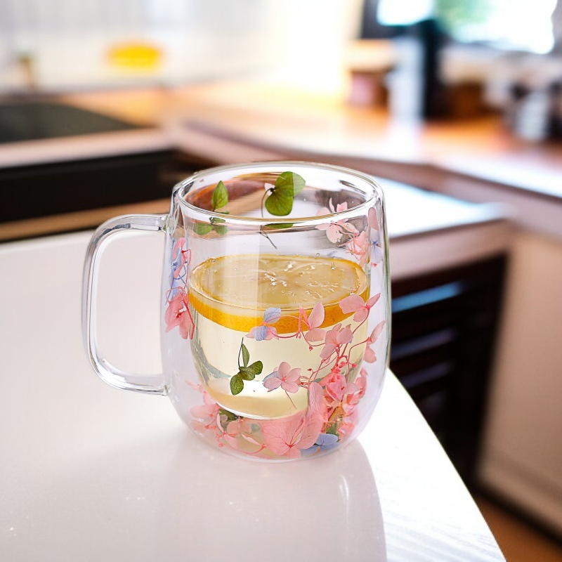 Taza elegante de lava con aislamiento térmico