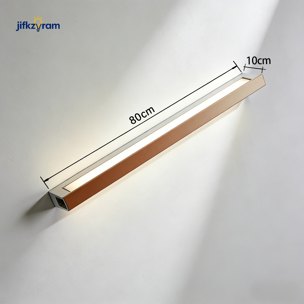 Lámpara de techo principal iluminando dormitorio