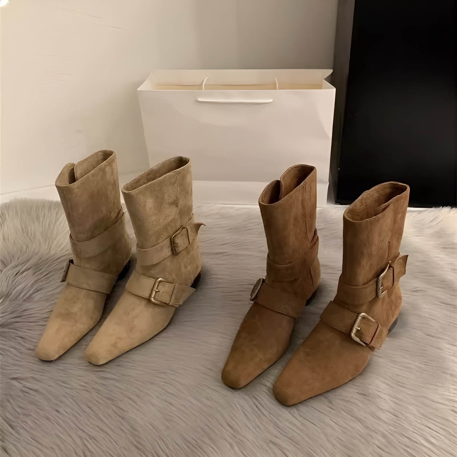 2025年韓国秋冬新作ニッチデザインレトロフレンチショートブーツ小スクエアヘッドウエスタンブーツミドルブーツレディースブーツ