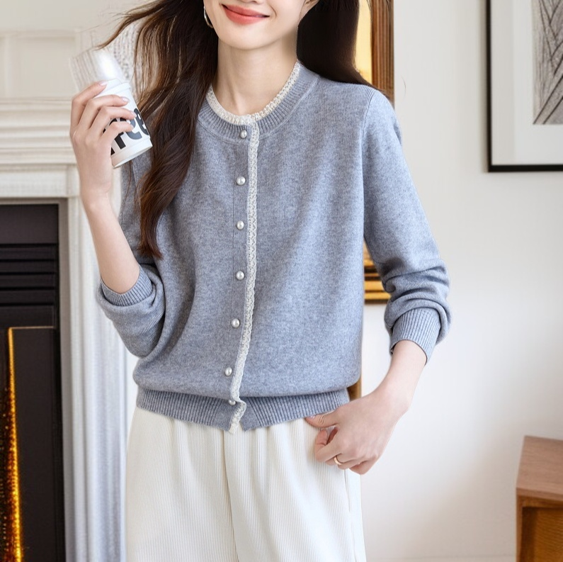 여성 그레이 니트 가디건 착용샷