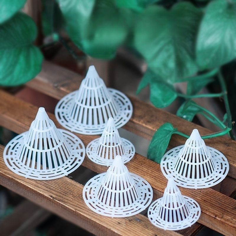 Flower pot breathable and drainable pad