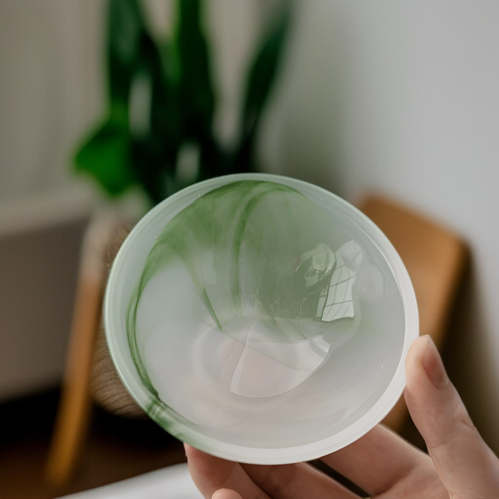 古代のガラス製香炉