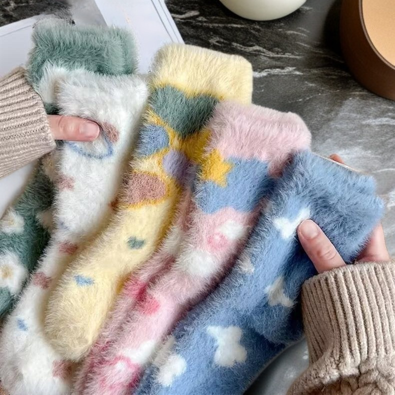 男女皆宜的保暖軟暖襪款式