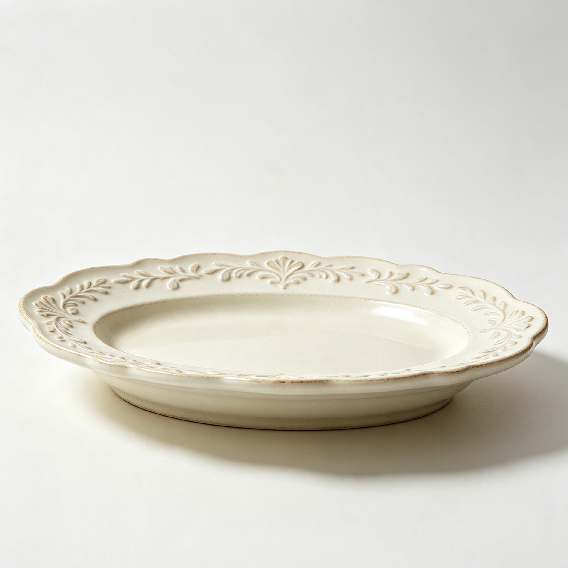 Retro Embossed Ceramic Dinner Plate