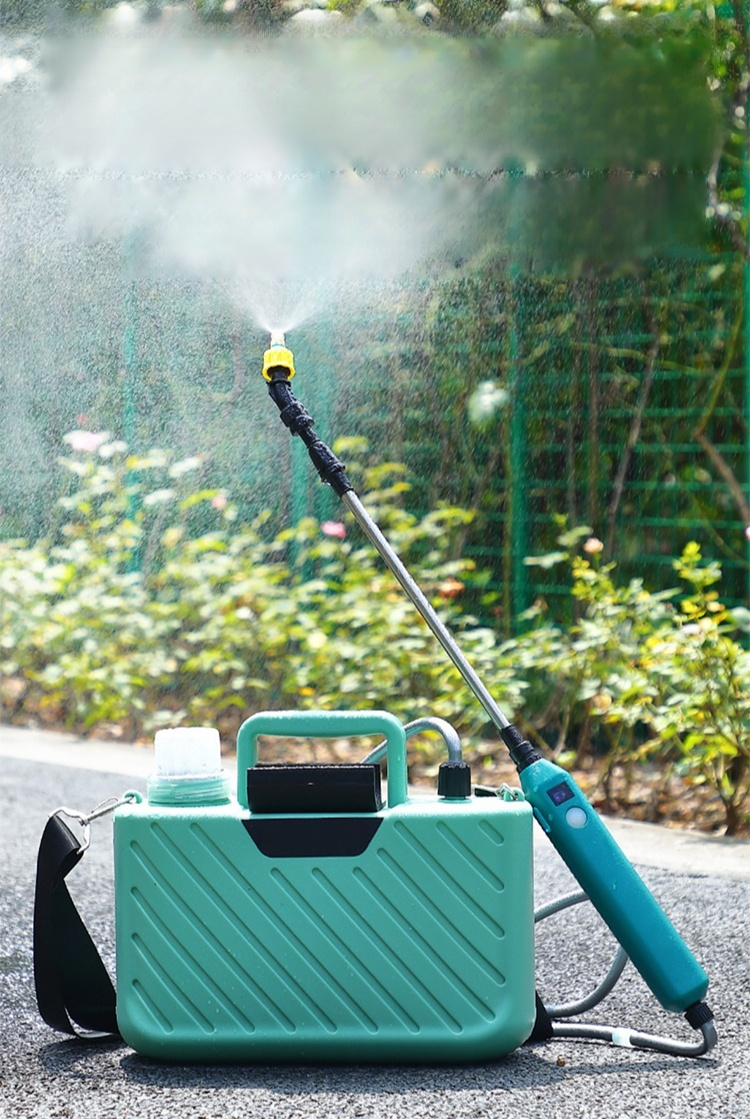 Kleiner elektrischer Sprüher für Gartenarbeit