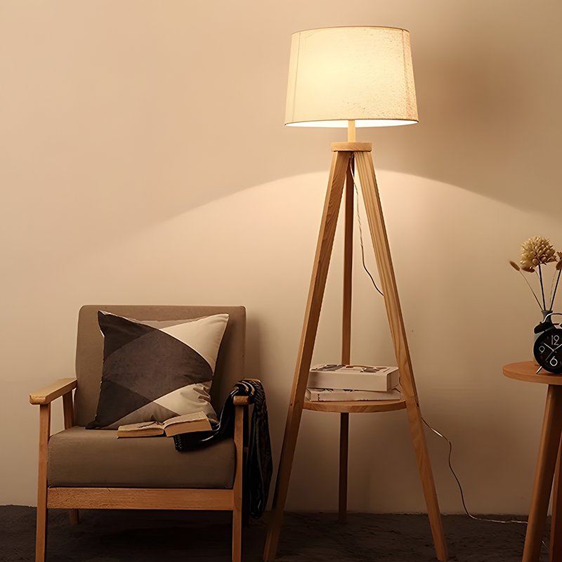 實木三脚架穩定客廳裝潢地板燈