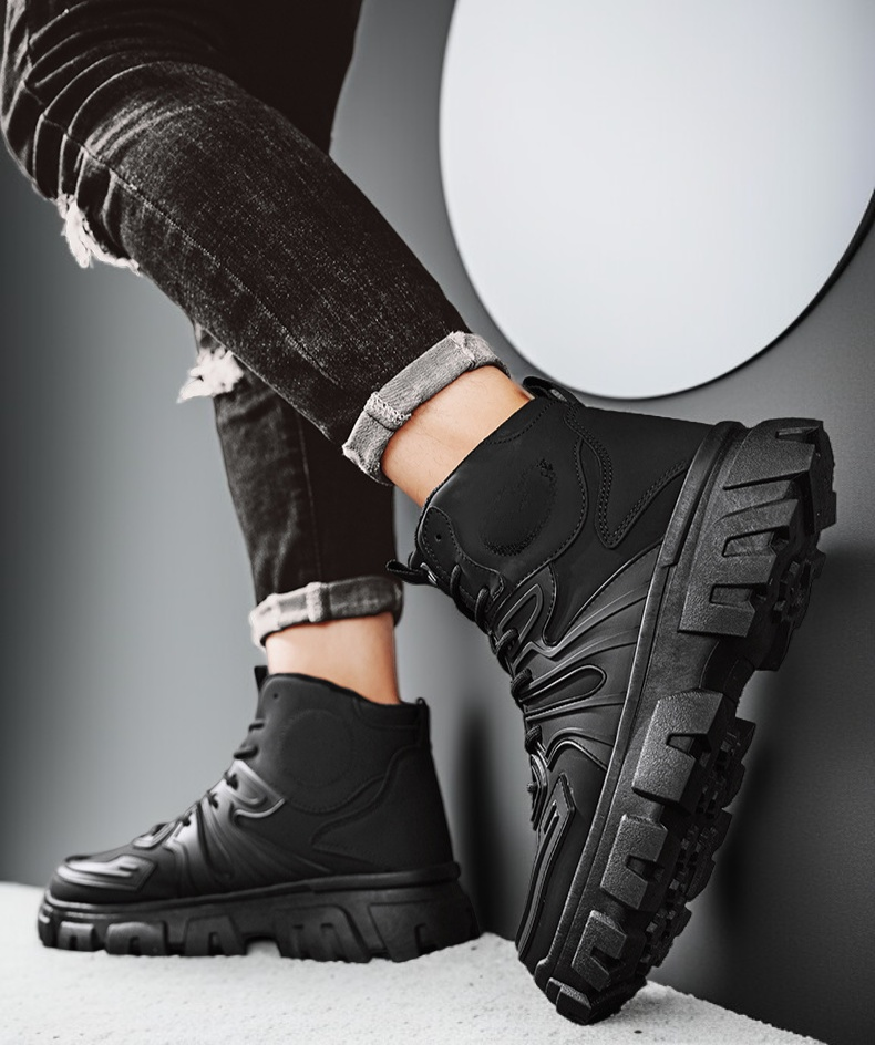 通気性に優れたメンズアウトドアシューズ