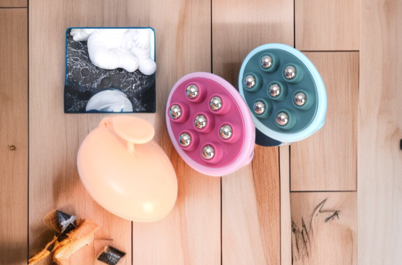 تدليك الساقين باستخدام أسطوانة التدليك بسبع خرزات