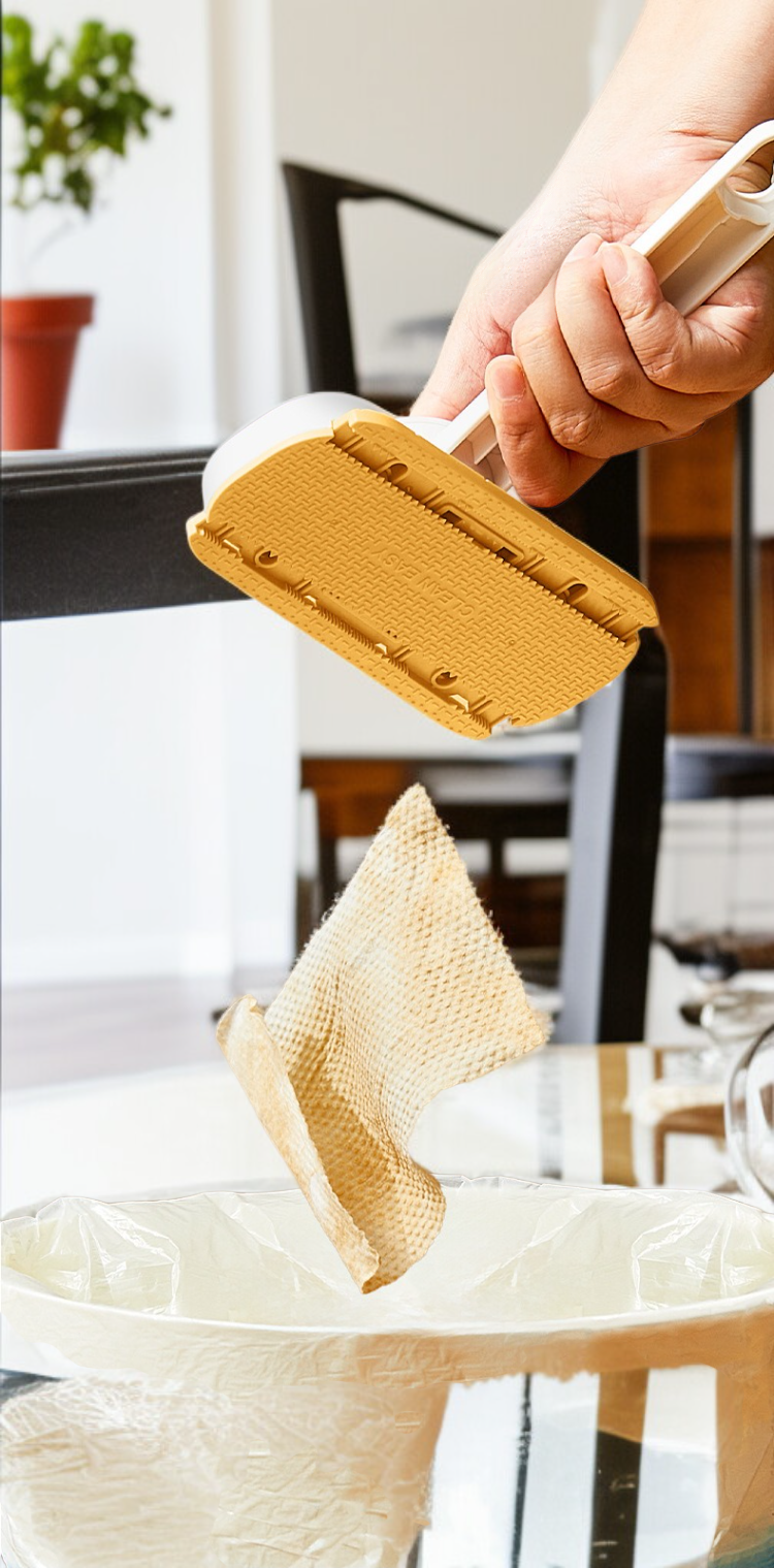 브러쉬와 클립의 결합된 디자인 강조