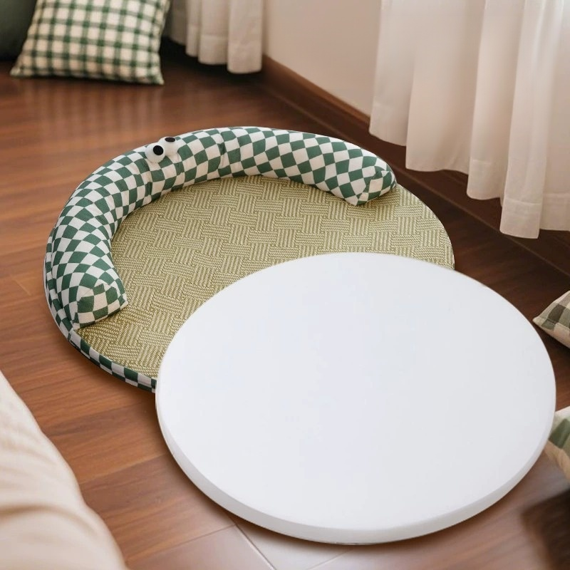 湾曲した犬小屋