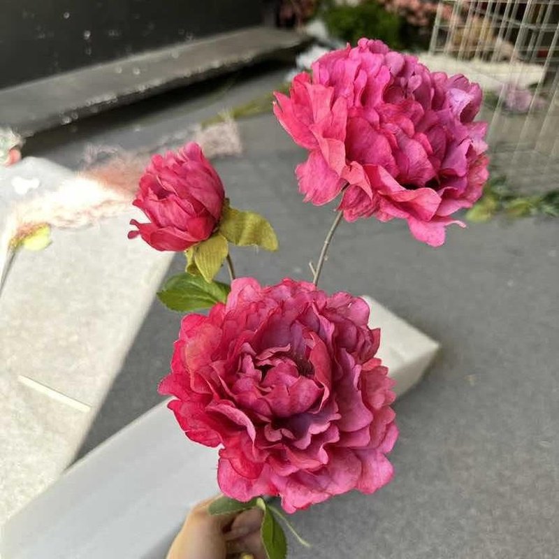 Adornos de flores artificiales