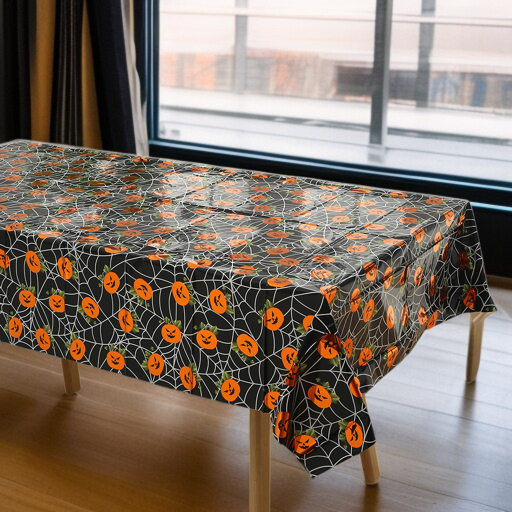 식탁보와 조화로운 파티 장식 소품