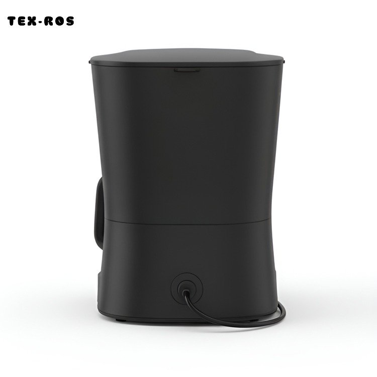 가정용 커피 머신 커피 추출 모습