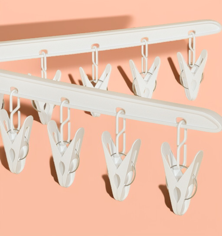 공구용품과 수건을 함께 건조하는 바닥 건조대