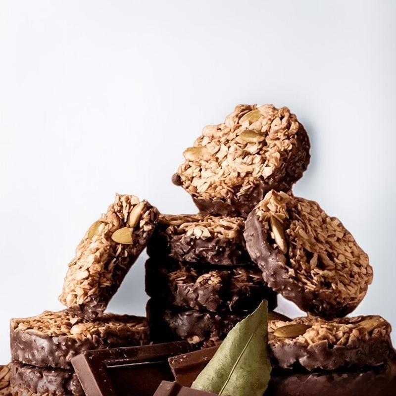 Roher Schokoladen-Nuss-Hafer-Crunch