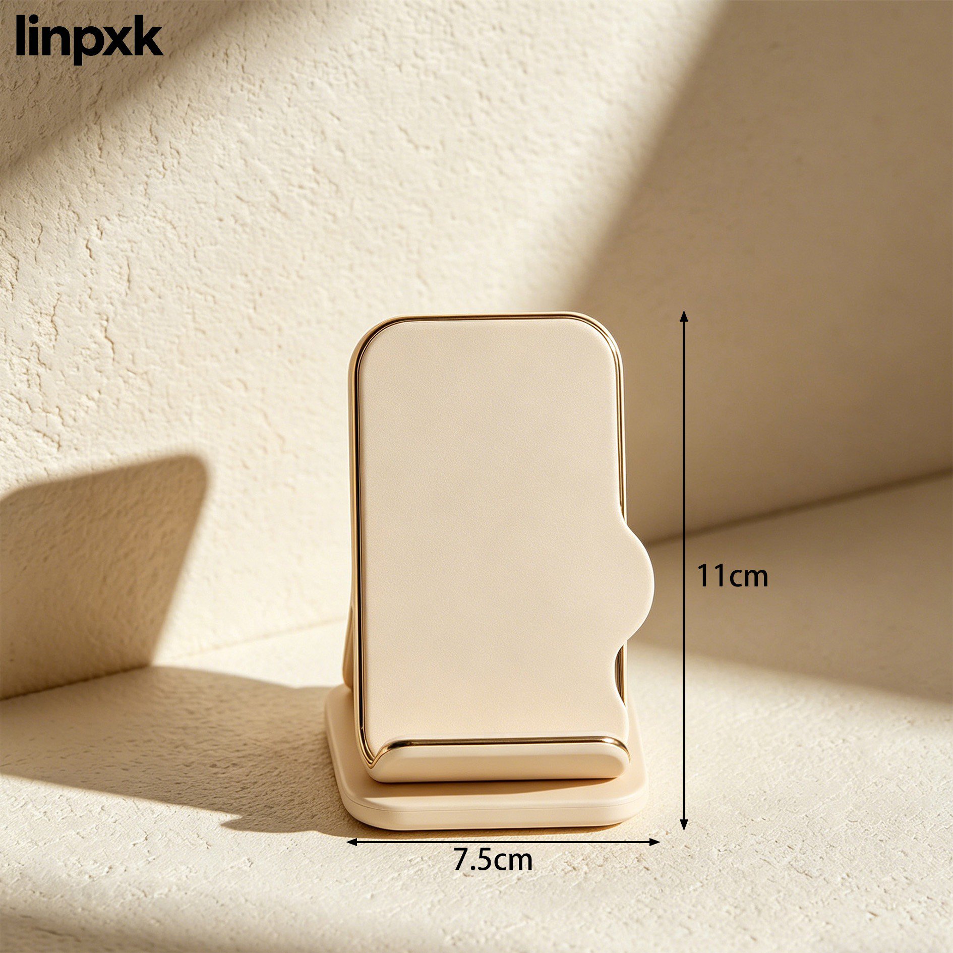 デスク上に並べたスマホスタンドイメージ