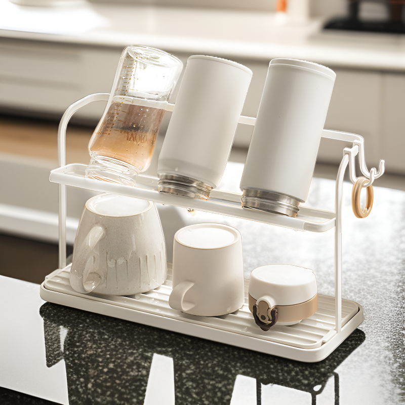 رف تخزين الأكواب