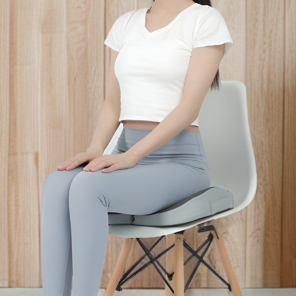 두툼하고 부드러운 좌석 쿠션