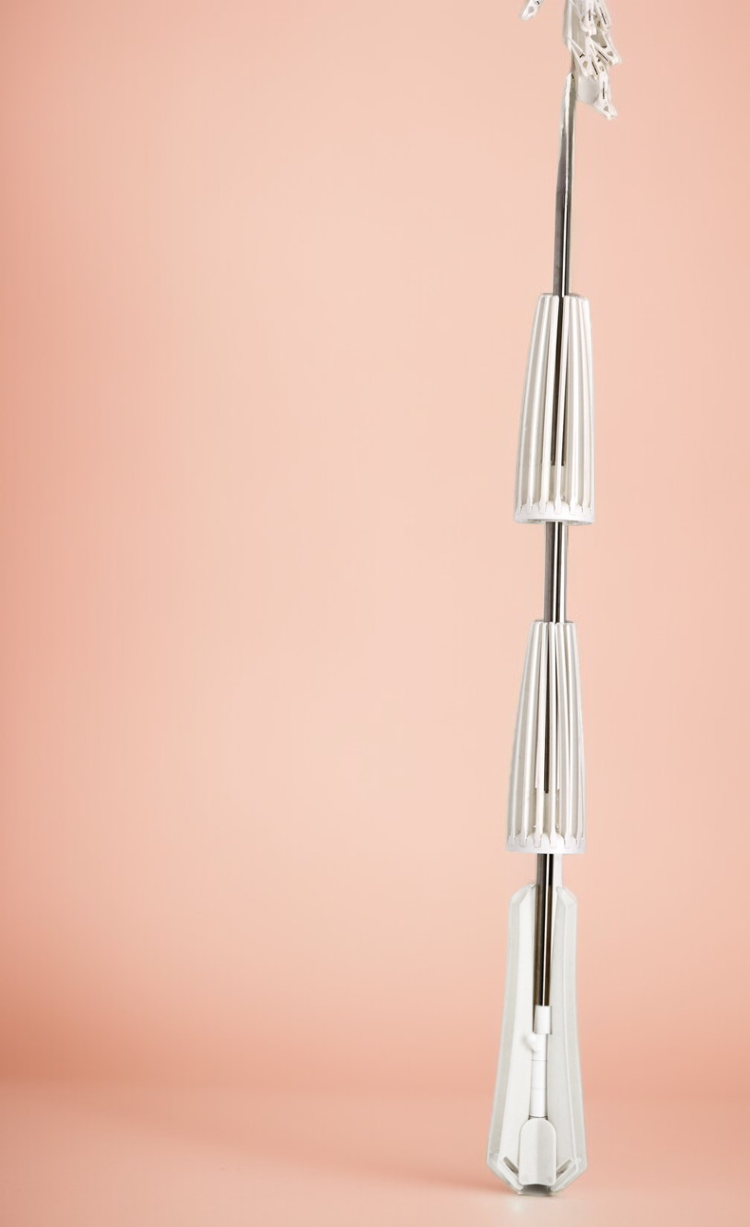 수건걸이와 건조대의 다층 활용 모습