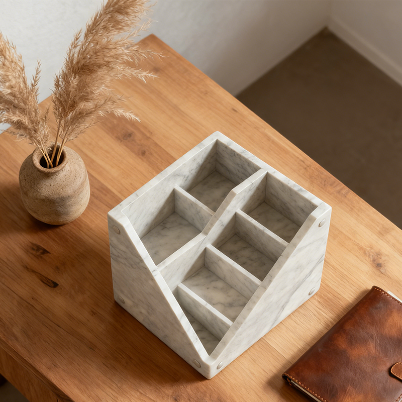 독특한 디자인의 책상 정리 선반 2개입 전체 모습