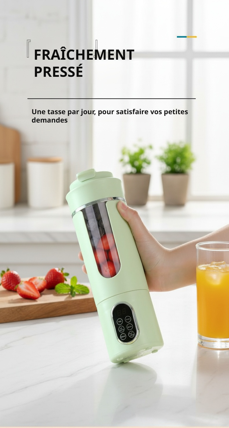 Presse-agrumes rechargeable utilisé à la maison sur un plan de travail