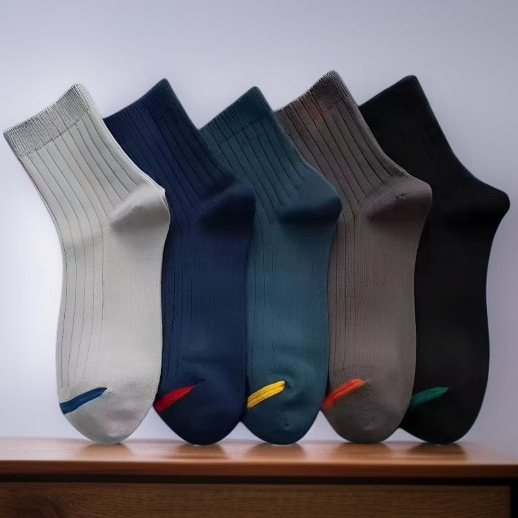 Uniwersalne modne skarpetki