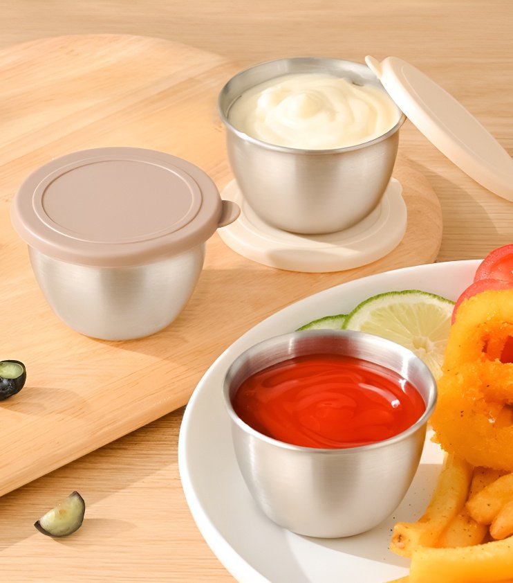 주방 인테리어에 잘 어울리는 스테인리스 양념통