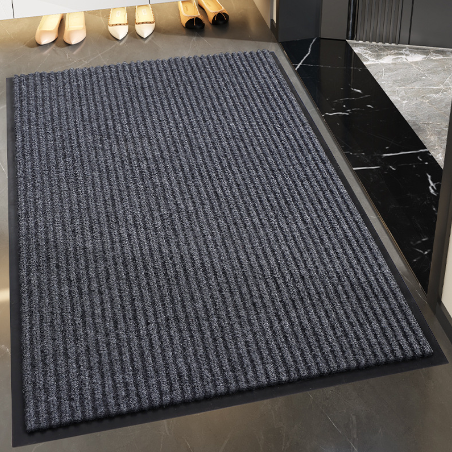 Fußmatte vor dem Hauseingang