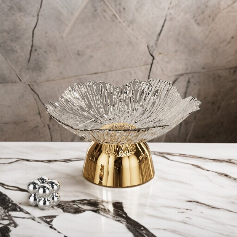 다양한 과일이 담긴 고급 쟁반