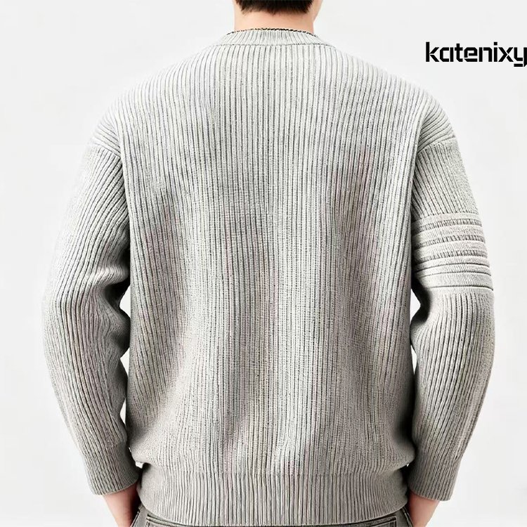 남성용 심플 단색 스웨터 착용샷