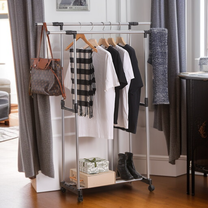 رف تنظيم الملابس في غرفة النوم