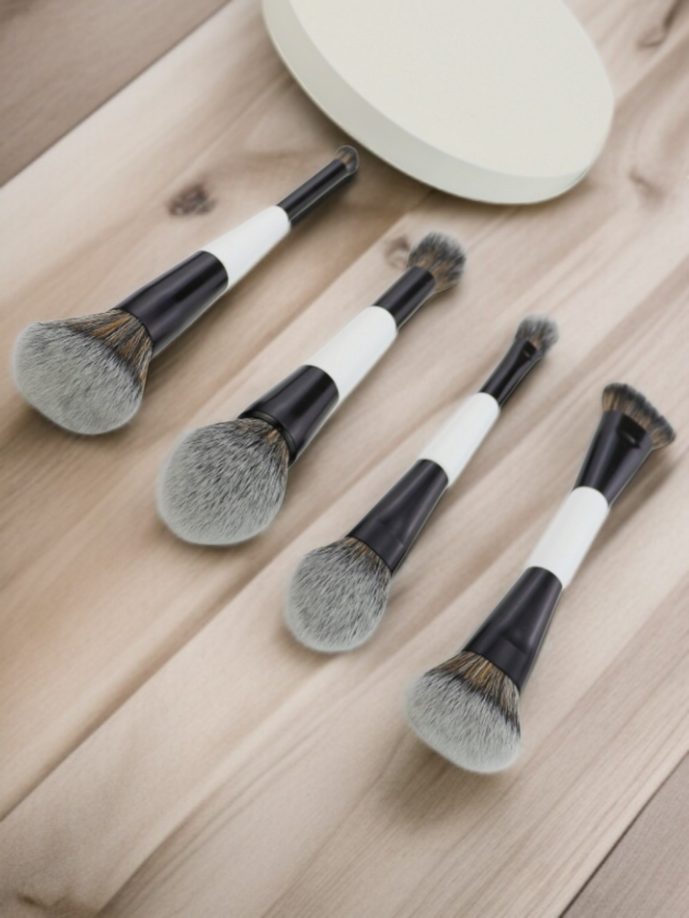 Dual Head Multifunctional Black and White Makeup Brush close-up