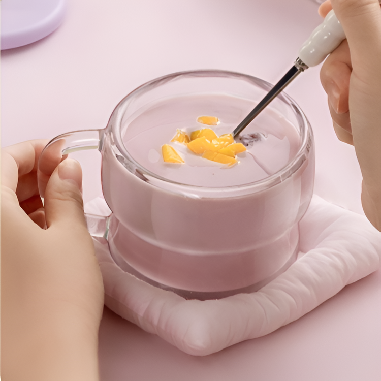 Transparenter Frühstücksbecher