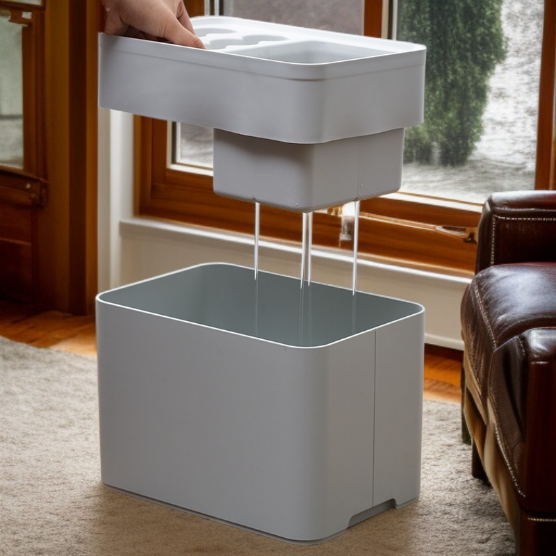 ：Moderner Regenschirmhalter mit Stiefelfach und offener Ablage