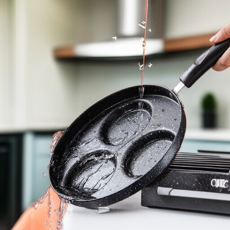 キッチン家庭用パン卵団子パンストライプハート型ノンスティックオムレツパンフラットボトムノンスティックパンウェア