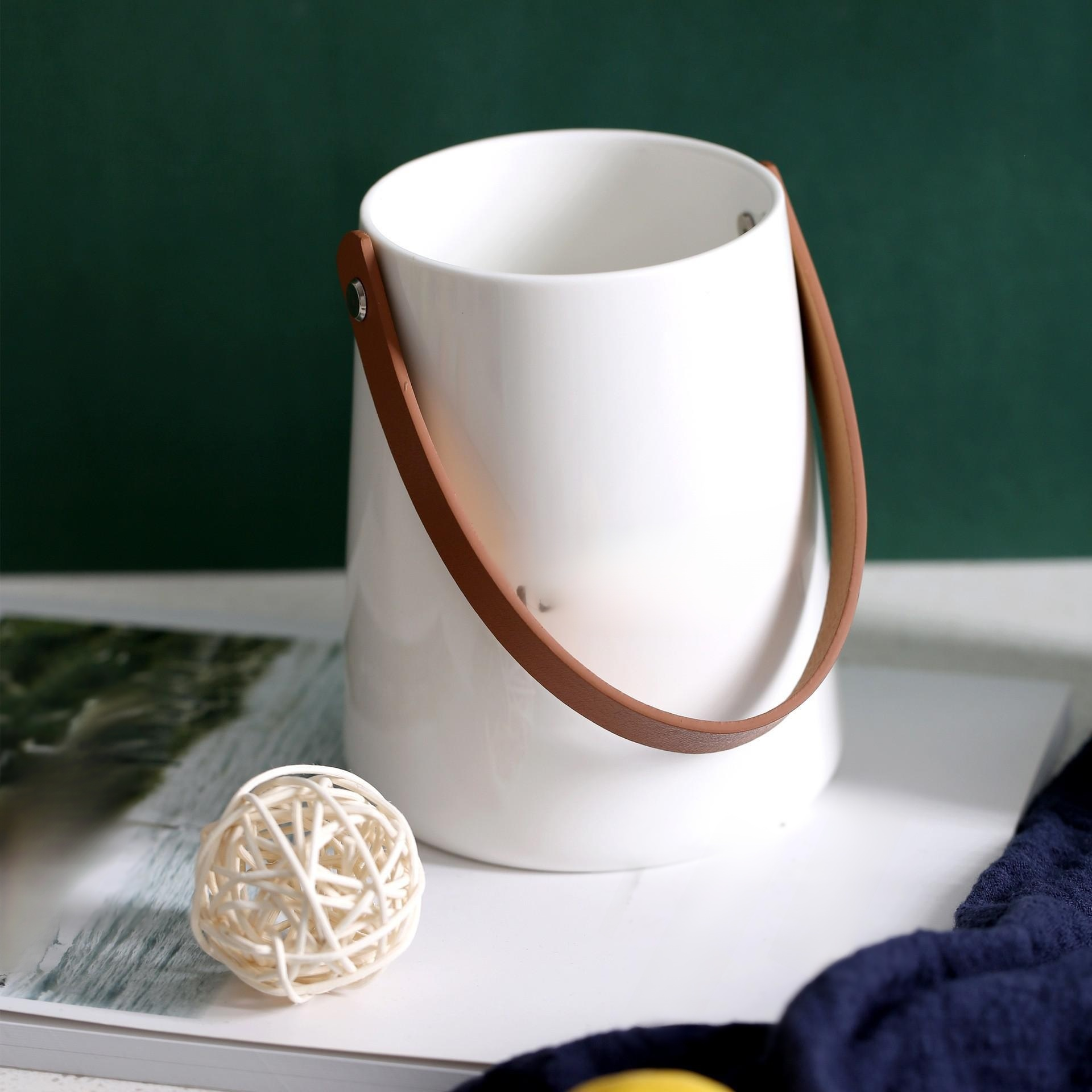 圓盤皮革提把餐具