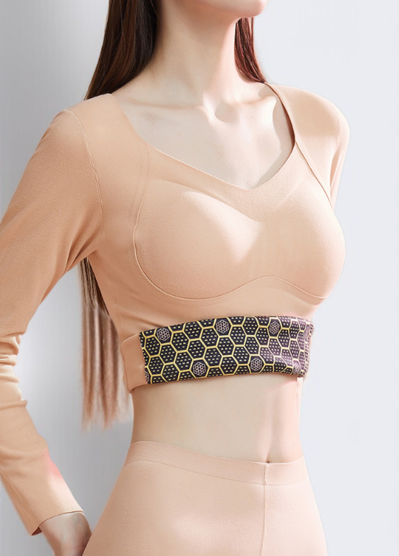 보온 효과 강조된 여성 이너티 디테일