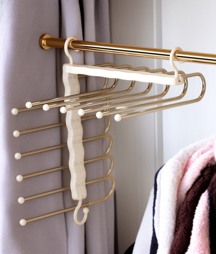 튼튼하고 실용적인 바지걸이 구조