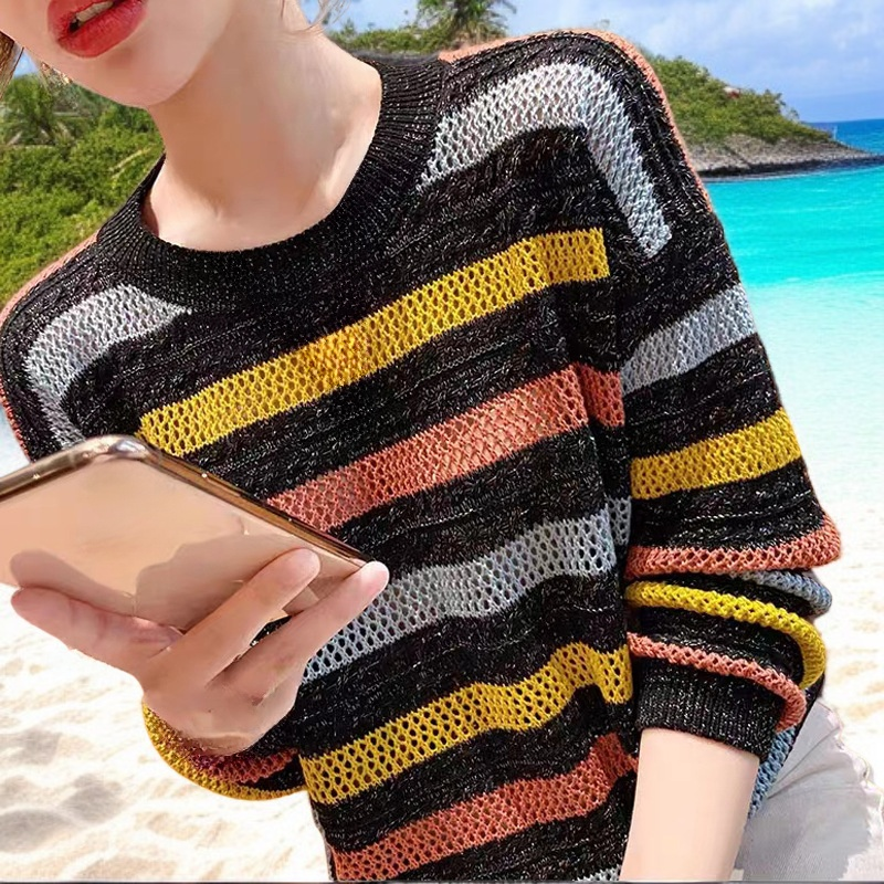 ストライプのセーター